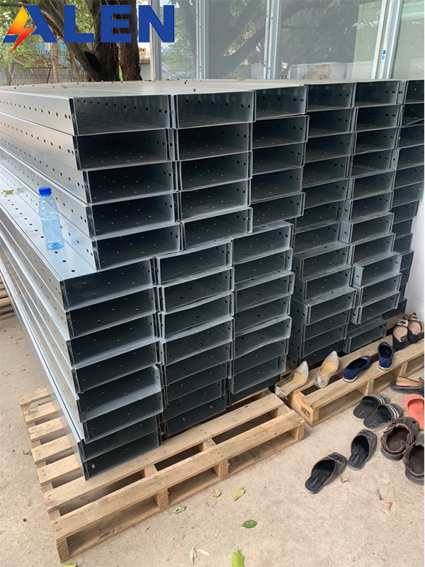 Máng cáp 200x100x1.5mm 11 Máng cáp 200x100x1.5