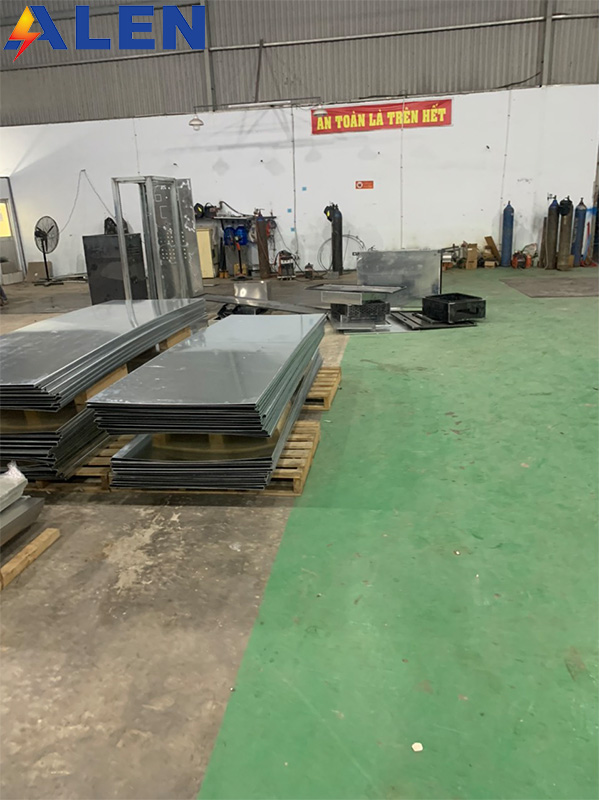 xưởng sản xuất máng cáp điện